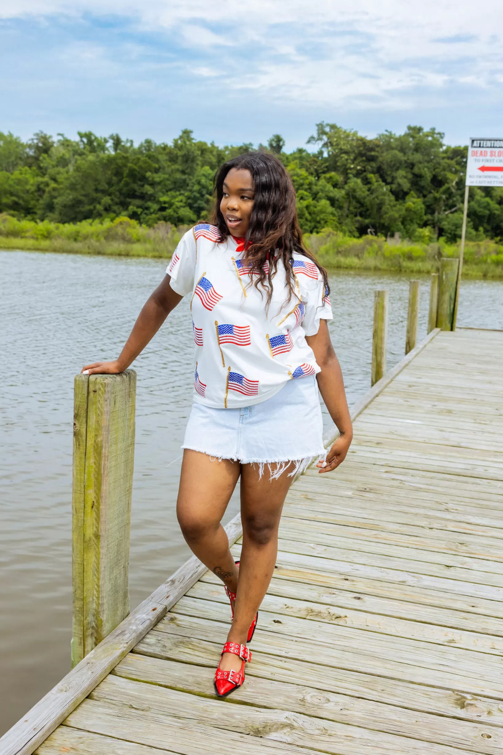 Best Sale Queen of Sparkles Scattered Metallic American Flag Tee White