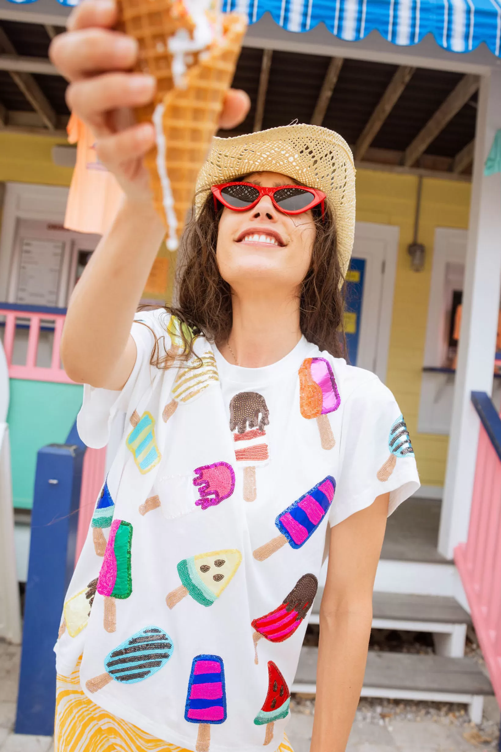 Outlet Queen of Sparkles Scattered Multi Color Popsicle Tee White