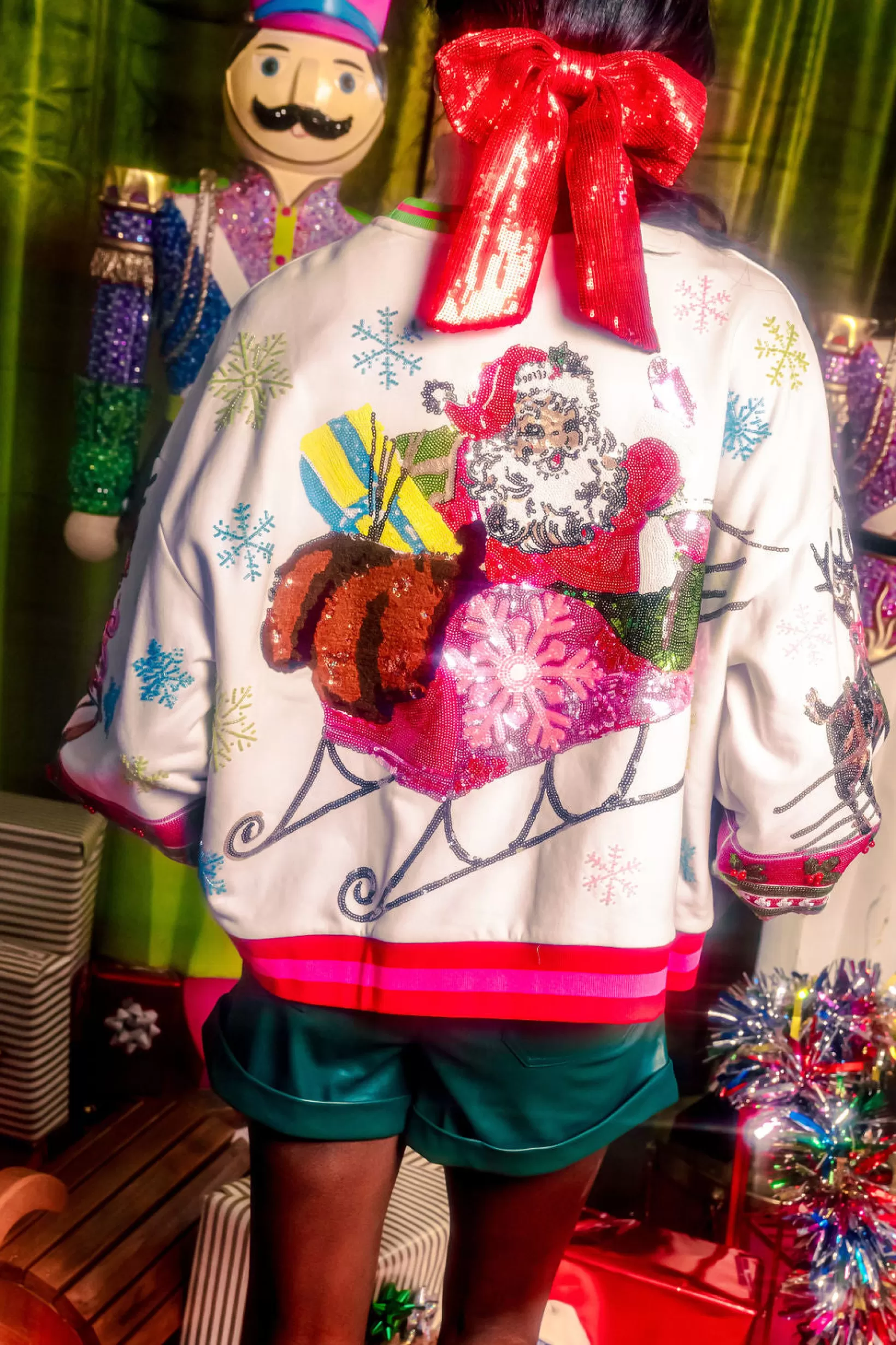 Fashion Queen of Sparkles White Vintage Santa Sweatshirt Fair Skin